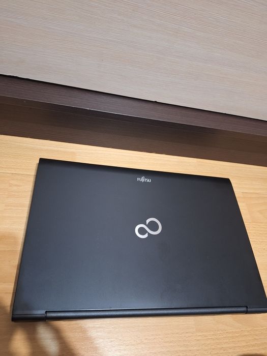 Laptop Fujitsu bateria trzyma ponad 2godziny