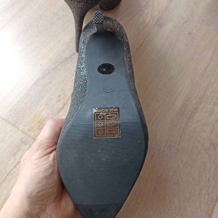 Buty szpilki brokat szare 40