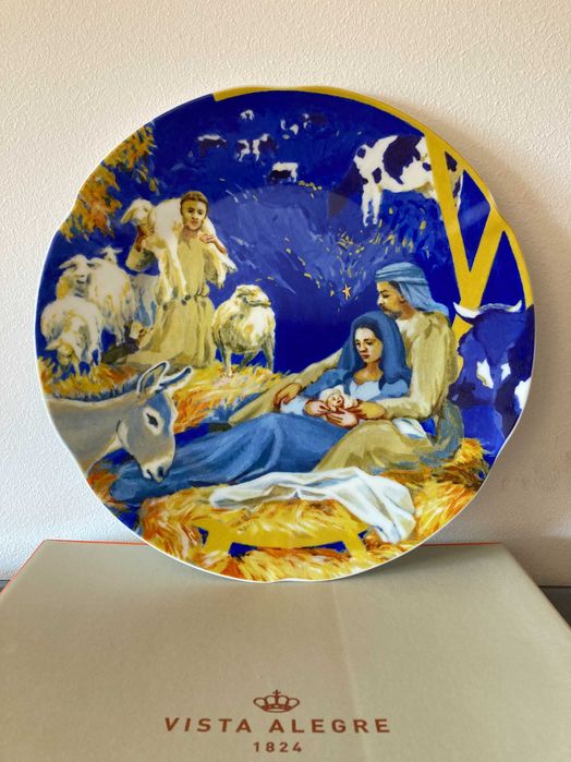 Prato de Natal 2024 em porcelana Vista Alegre com caixa