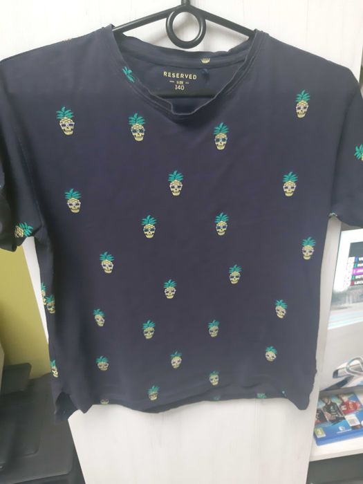 T-shirt firmy Reserved