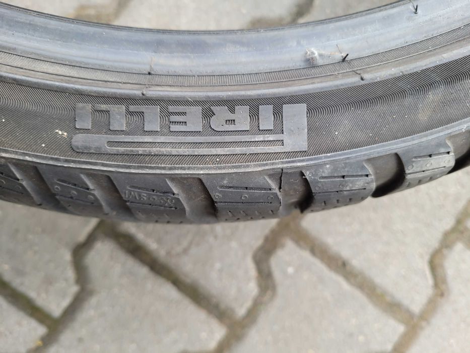 opony 2 sztuki Pirelli 235 / 35 20