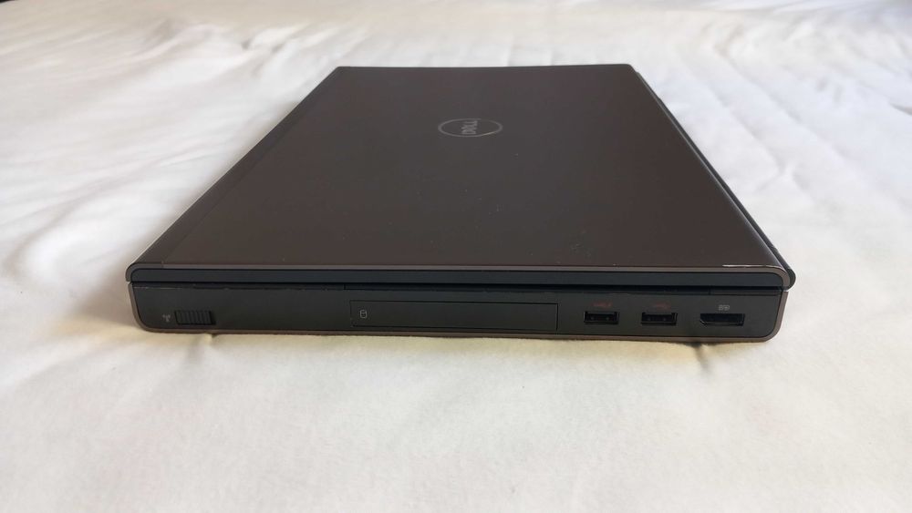 Laptop Dell Precision M4700 - uszkodzony, bez dysków