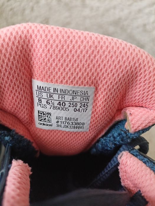 Sprzedam buty Adidas cloudfoam rozm39.