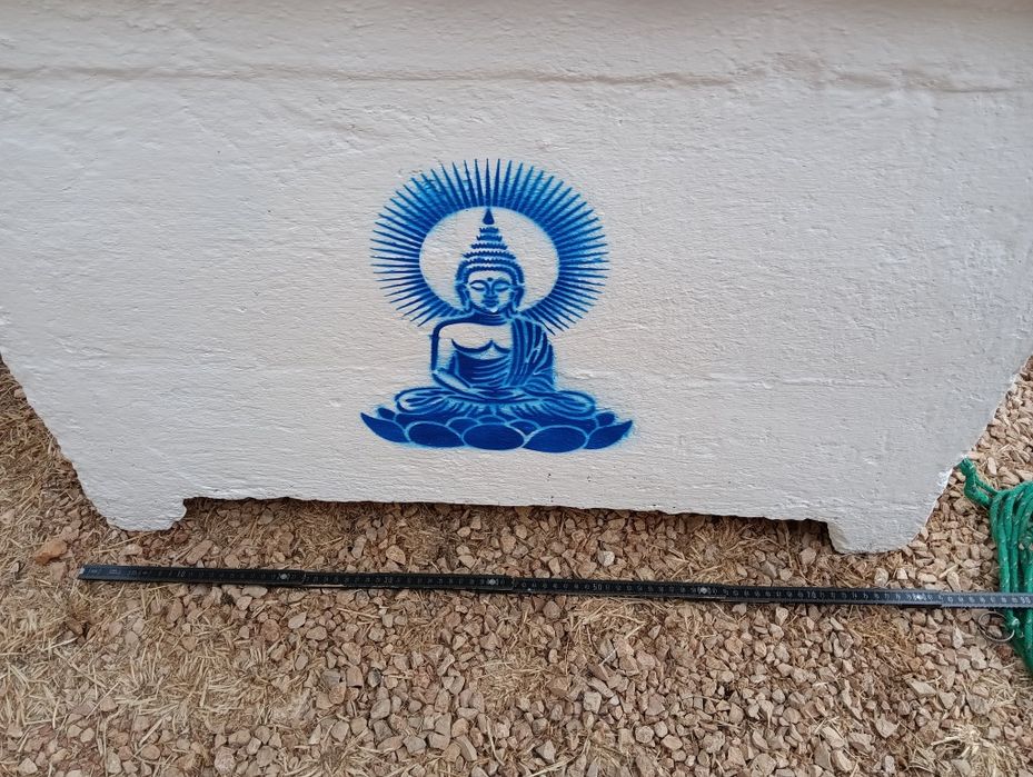 Casota de cimento para cão médio, restaurada, como nova