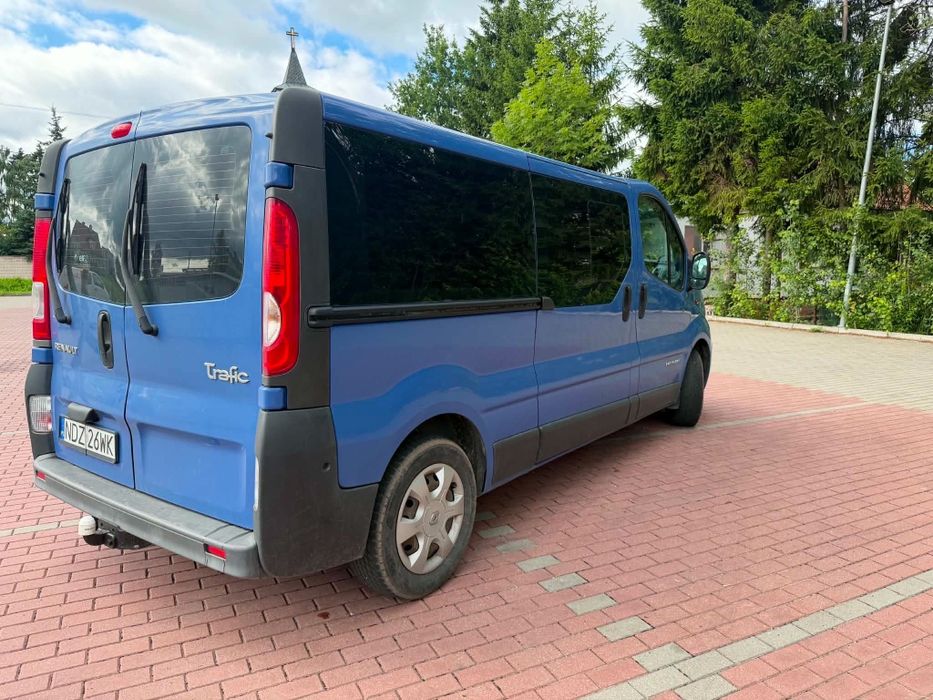Renault Trafic 9 osobowy