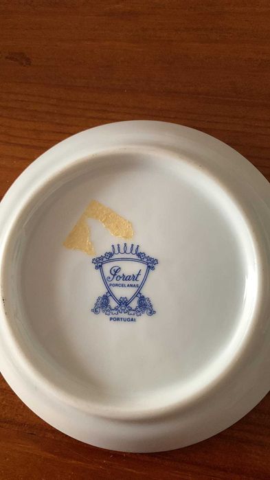 Pratos decorativos barro cozido vidrado CADA