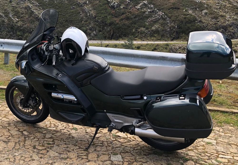 Vendo Pan Eupean ST 1100 de 1993 com 110 000 Kms