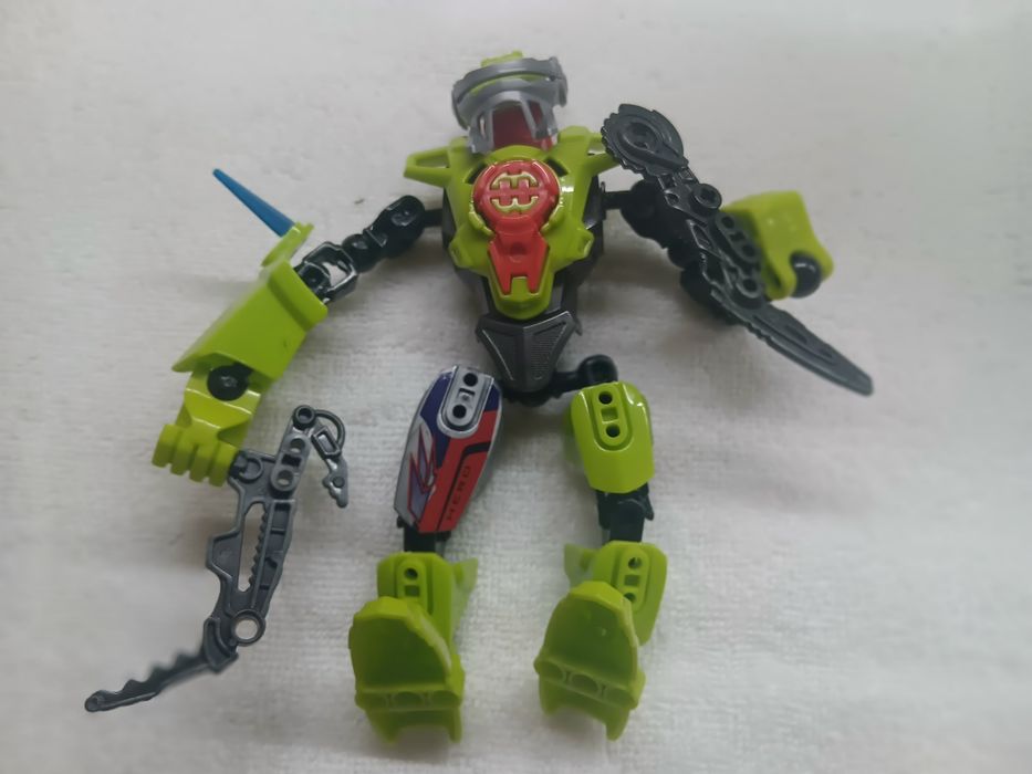 4 figuras / Bonecos de ação