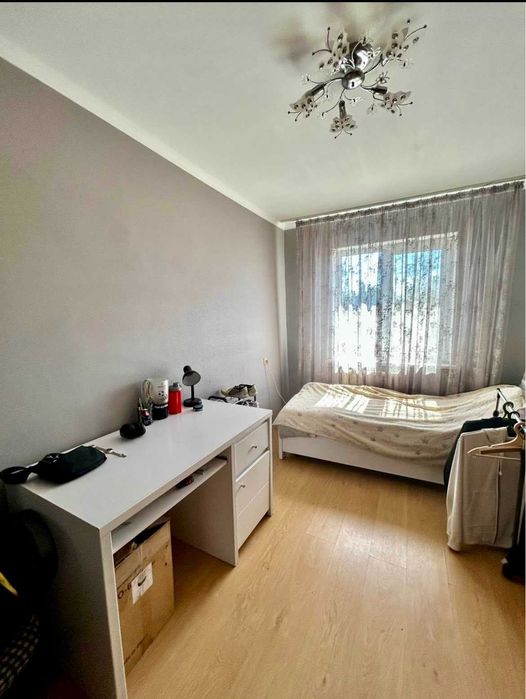 3-кімнатна квартира по вул. Космонавтів в гарному  стані. ТЕРМІНОВО!