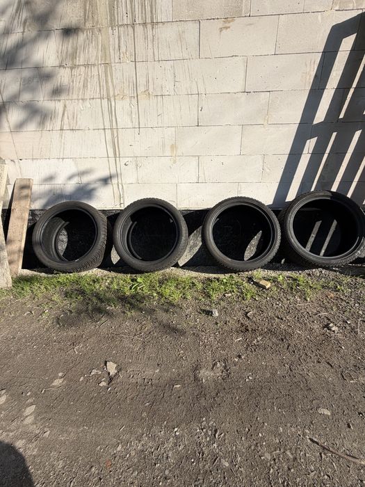 245/40/19 , 275/35/19 NOKIAN 23r Zima