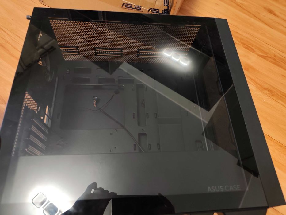 ASUS A21 stan IDEALNY + karton + komplet śrubek | mATX | szkło