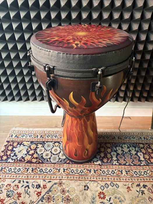 Djembe REMO World Percussion “Flame”