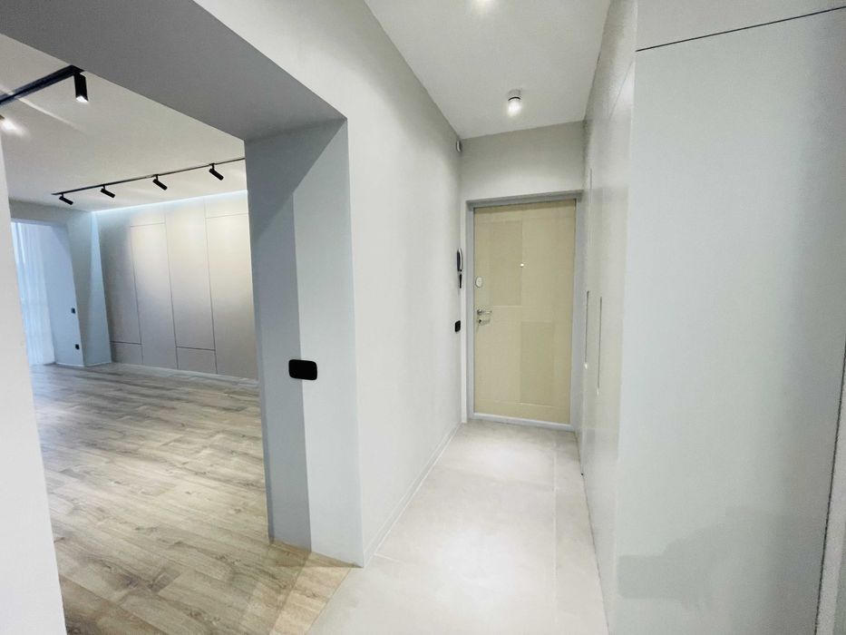 Продаж квартири з терасою новобудова близько центру Львів!