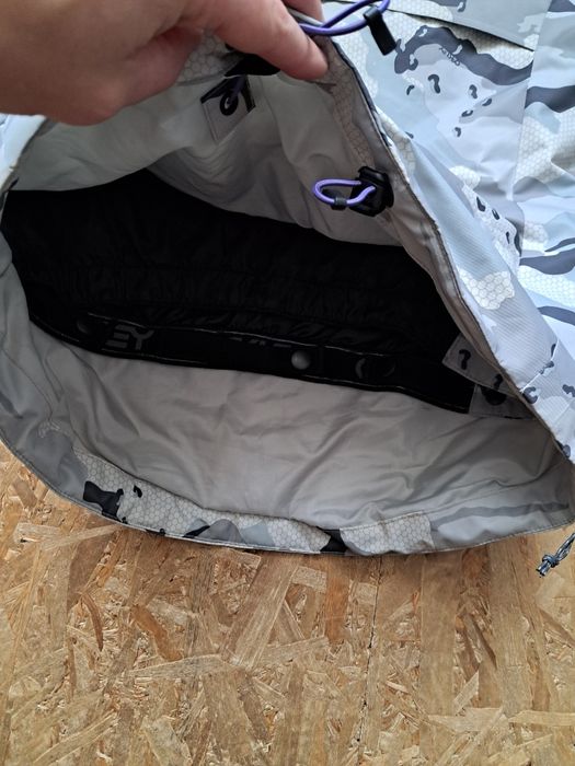 Лыжная куртка Oakley (женская)