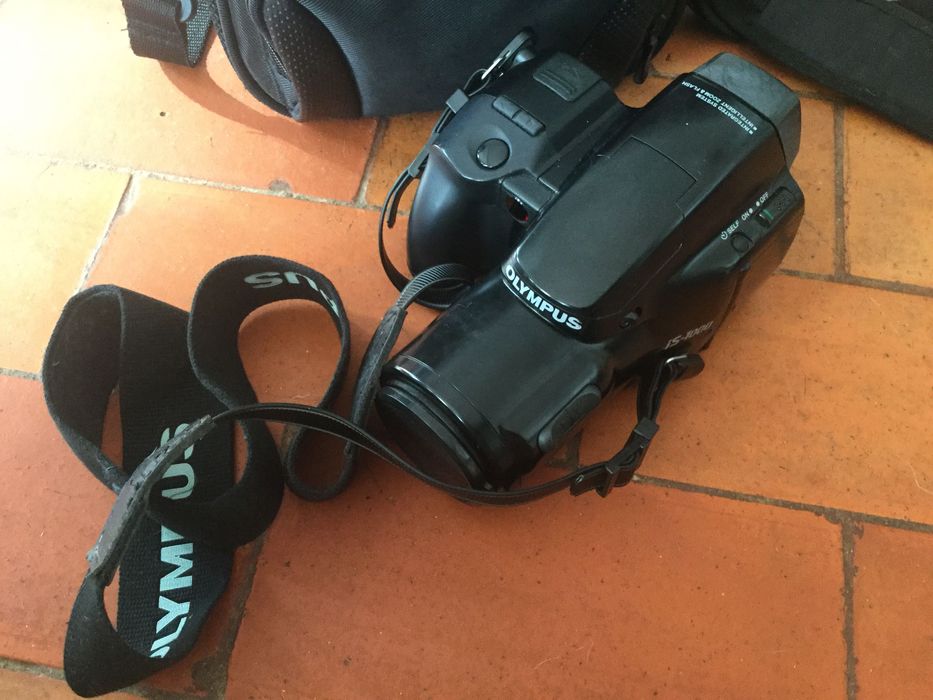 Olympus IS1000 + Case