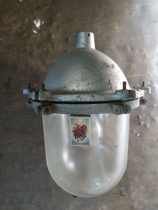 Светильник. Фонарь. Безопасный.