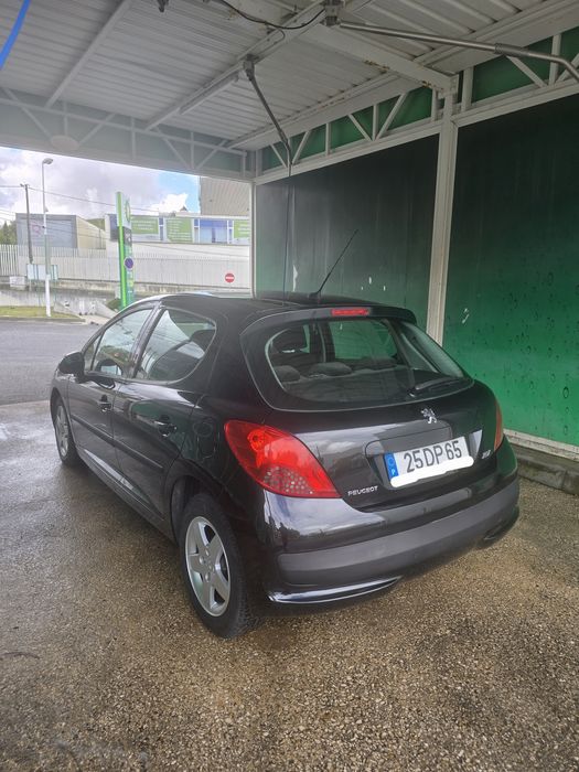 Peugeot 207 1.4 i