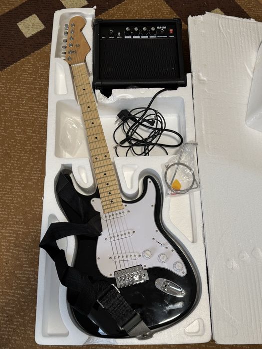 Комплект електрогітари NN EG SET BK