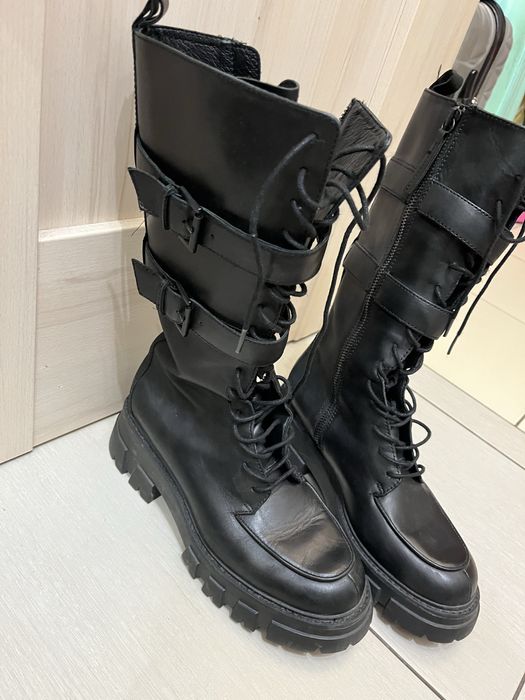 Сапоги берци на шнурках