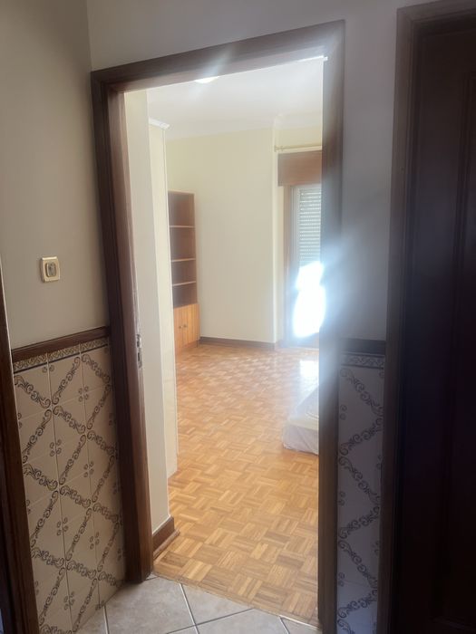 Quarto a renda para mulheres