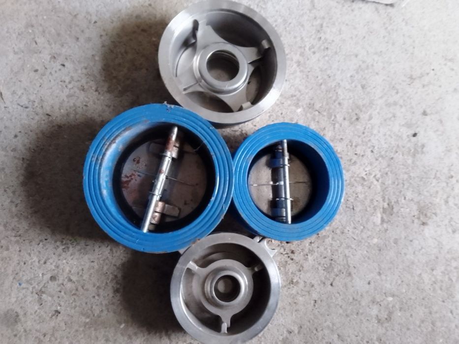 Запірна арматура, вентелі, крани, засувки, трьох-ходовий кран