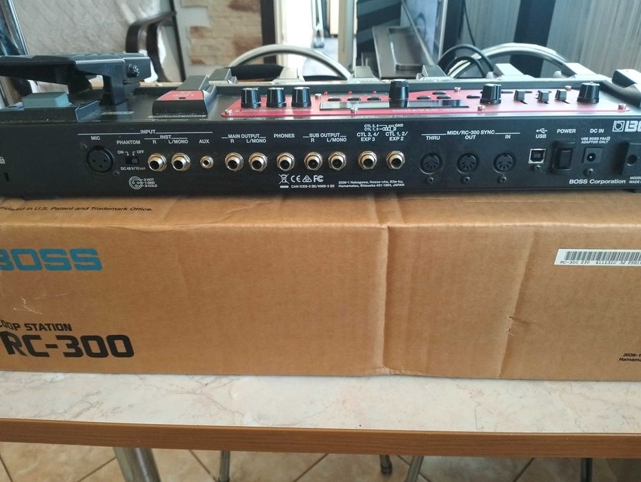 Zestaw 2x Boss RC-300 Loop Station zintegrowany