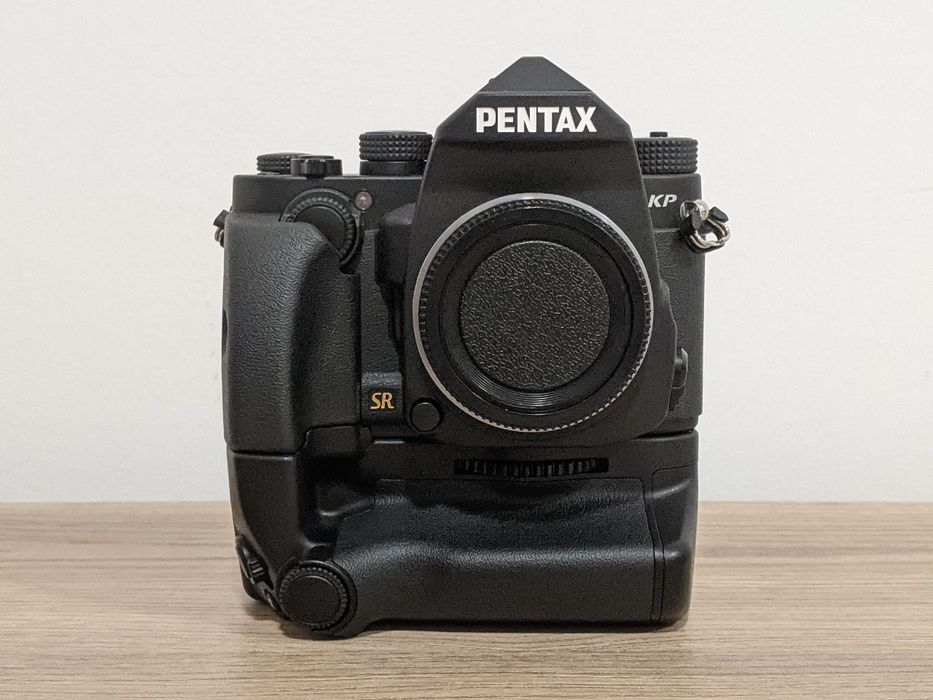 Pentax KP + D-BG7