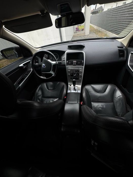 VOLVO XC60 D5 2.4