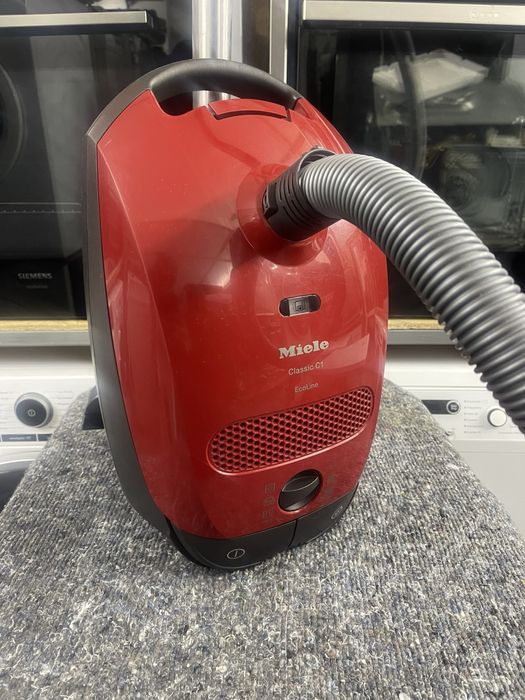 Пилосос Miele  Classic C1