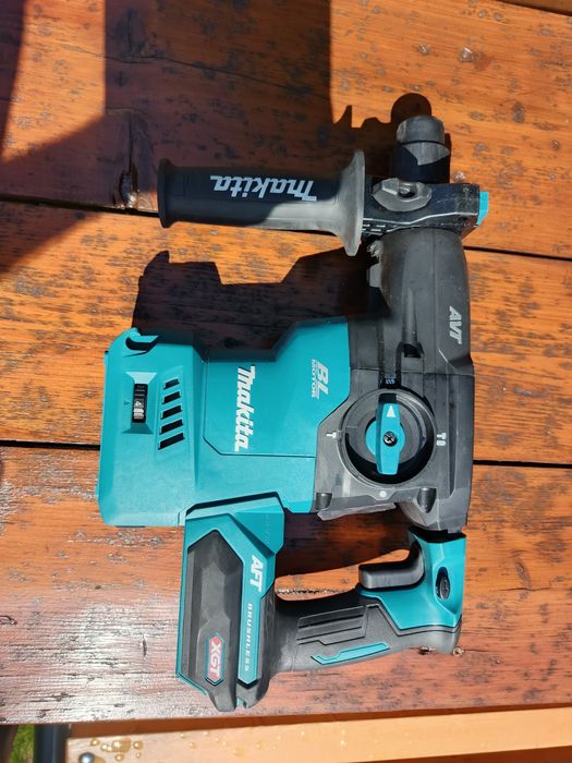 Makita xgt HR008G 40V młotowiertarka
