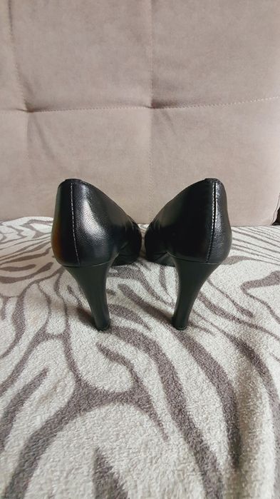 Czółenka Lasocki czarne r.37