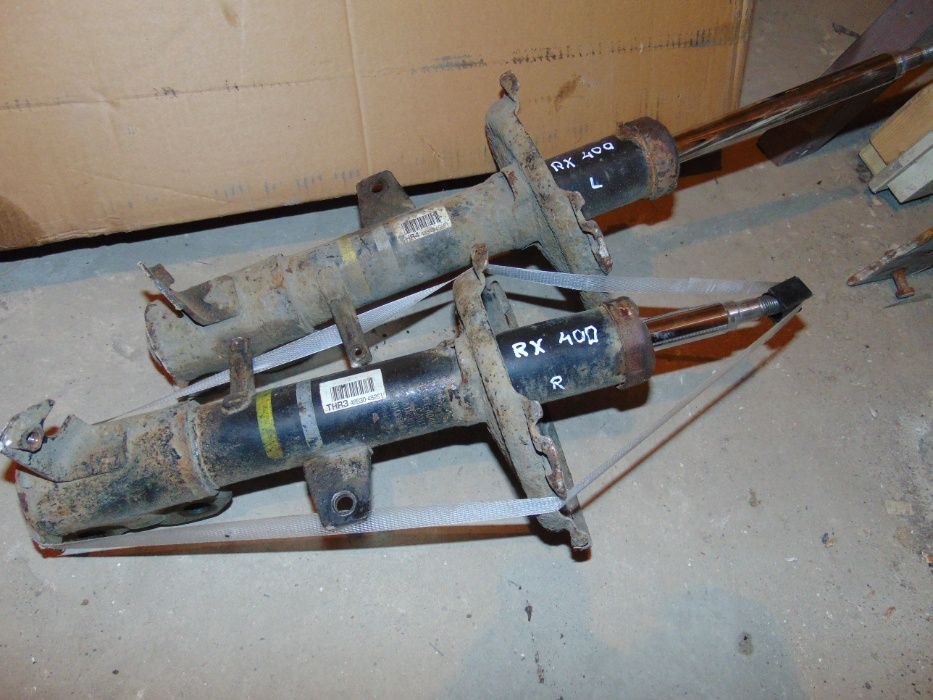 Стійки задні LEXUS RX 400