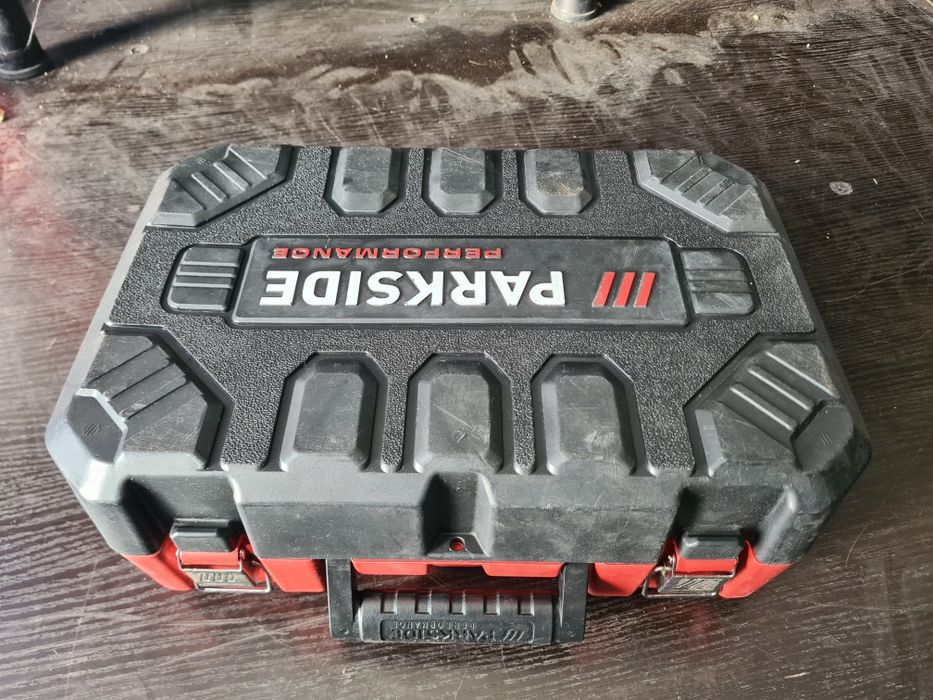 Aparafusadora de impacto Parkside Performance (screw driver)