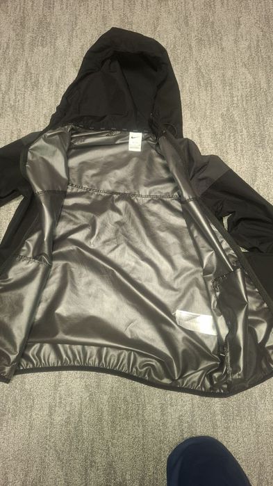 Продам вітровку найк