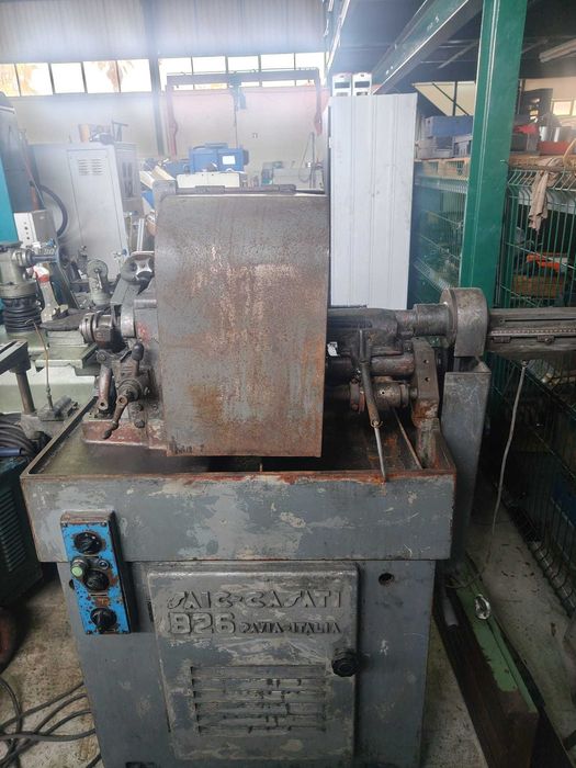 Máquina especial / de roscar SAICC B26