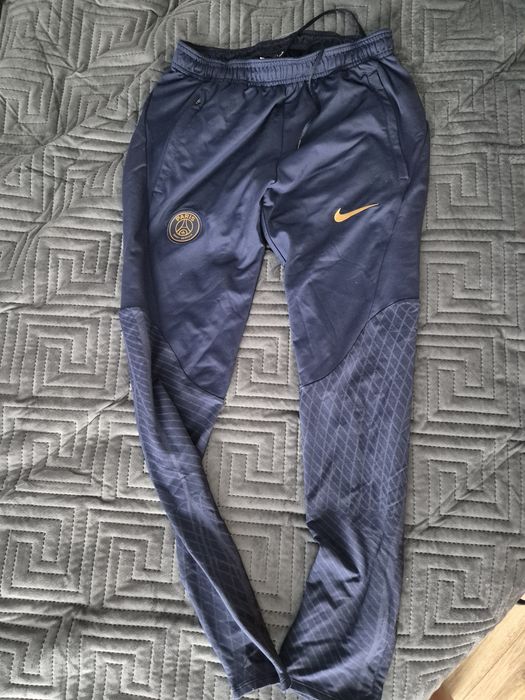 Spodnie sportowe Nike rozmiar s