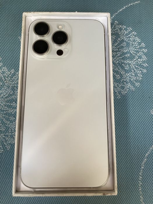 Продам iPhone 15 Pro Max 256gb r-Sim e-Sim