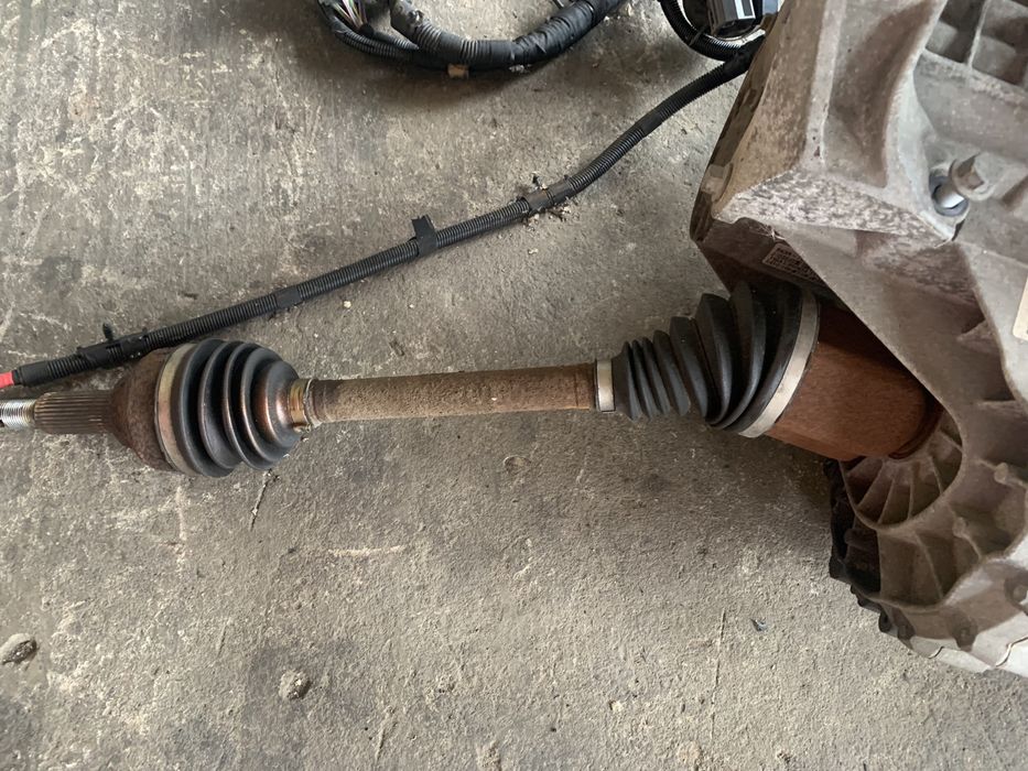 мотор двигун форсунки форд 2.2  евро 5  2011-2016 год BK2Q-6006-EA