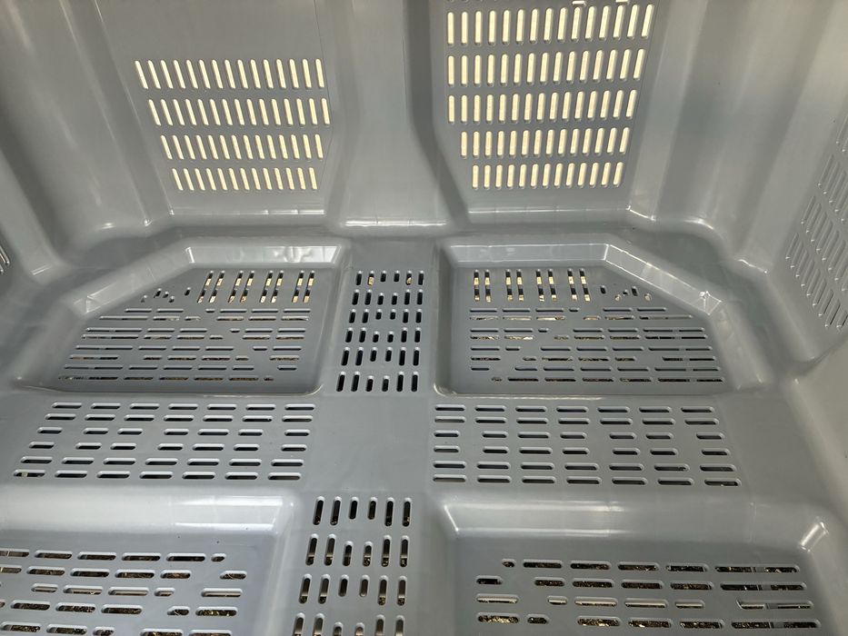 PALOTES DE PLASTICO novos grandes ventilados e vedados