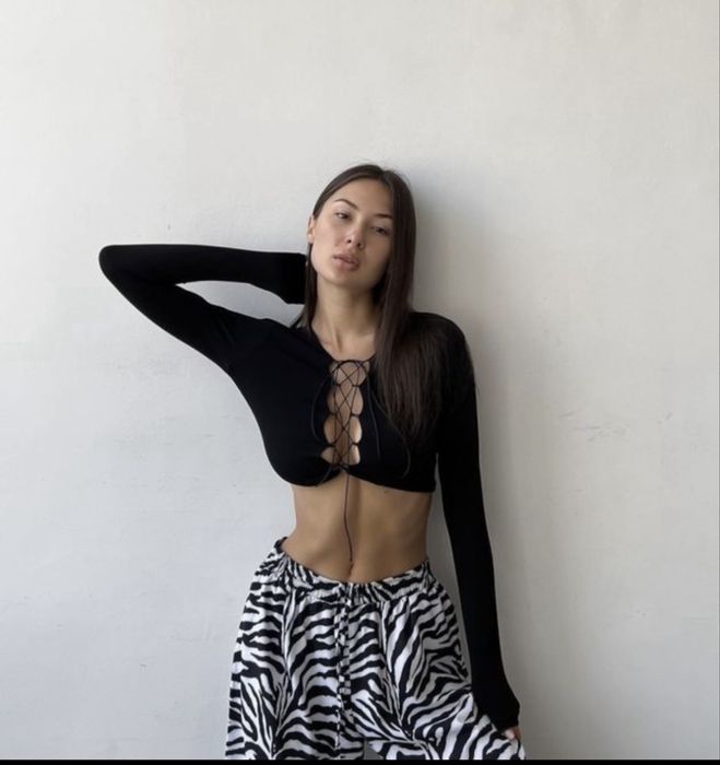 Топ на шнурівці queenfluence__