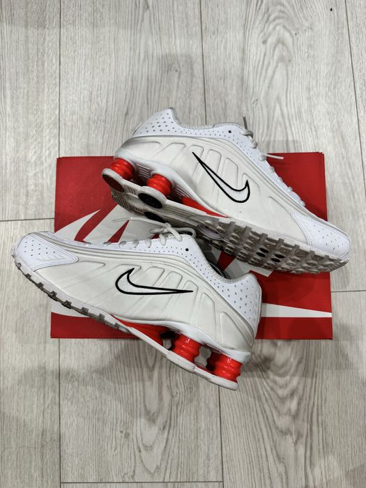 W Nike Shox R4 40.5