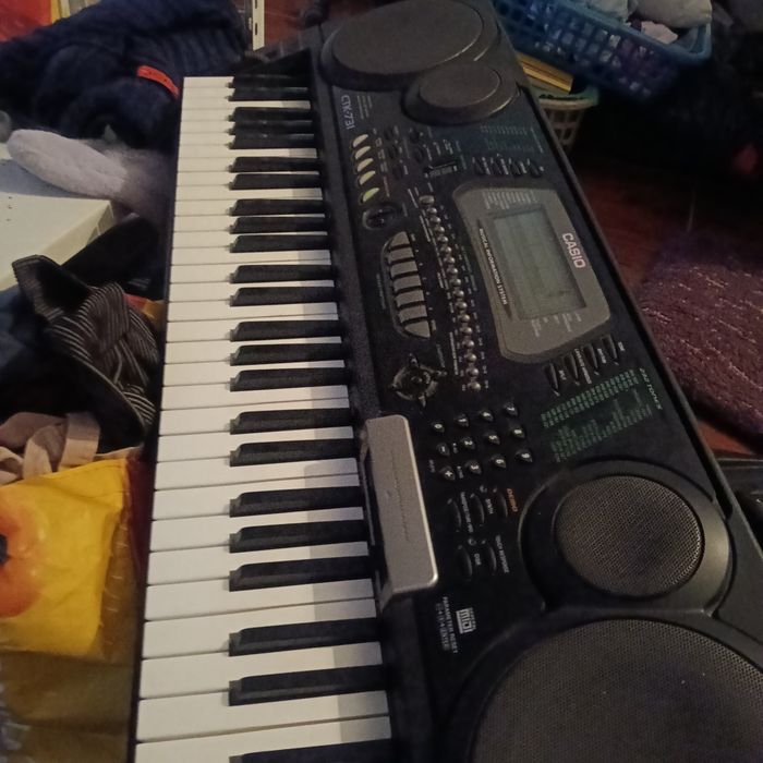 Órgão ou piano impecável