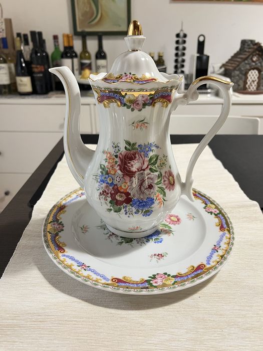 Conjunto Giraud Limoges – Prato, Bule e Tampa – Décor à Mão