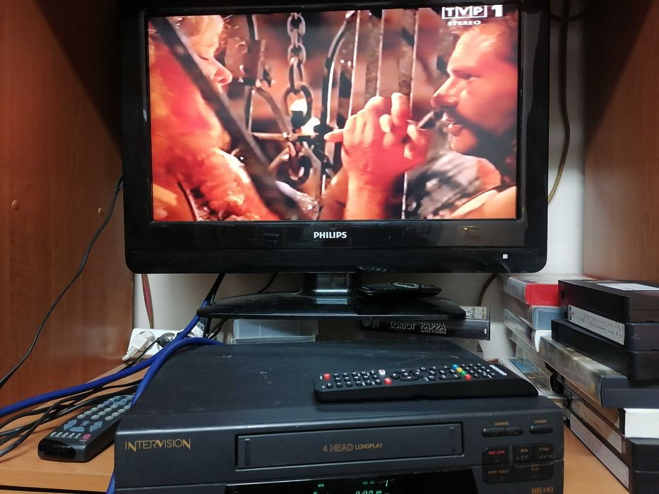 Magnetowid VHS Intervision V4096 (orion) pilot
