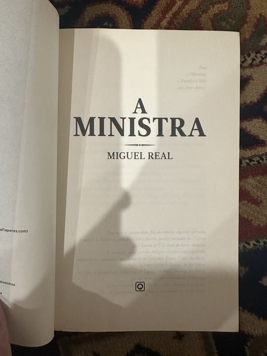 Livro A ministra de Miguel real
