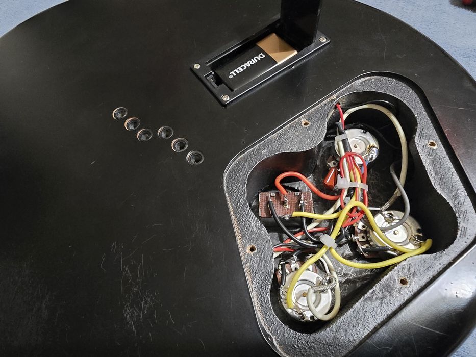 Електрогітара Cort EVL-Z4 Custom  EMG 81/85, Сталеві лади, Радіус 14