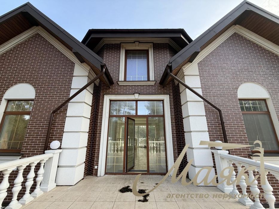 Продаж будинку площею 418,6 м² з виходом до води на ділянці 50 соток у КМ Dream Village, с. Лебедівка