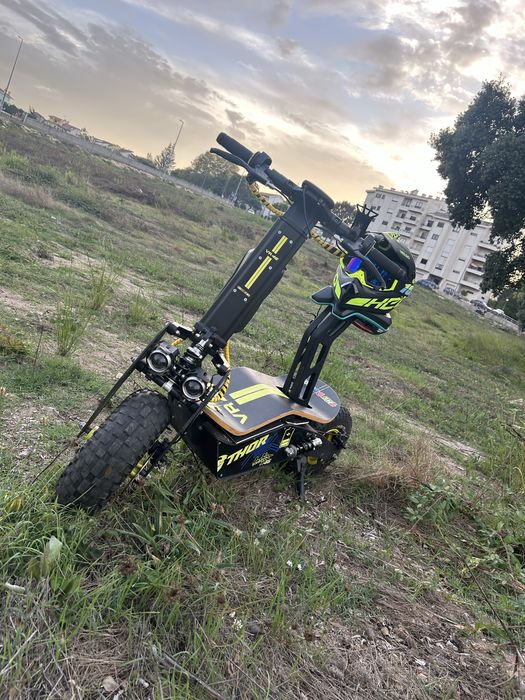 Vendo trotinet cecotec (kit grafico rossi)