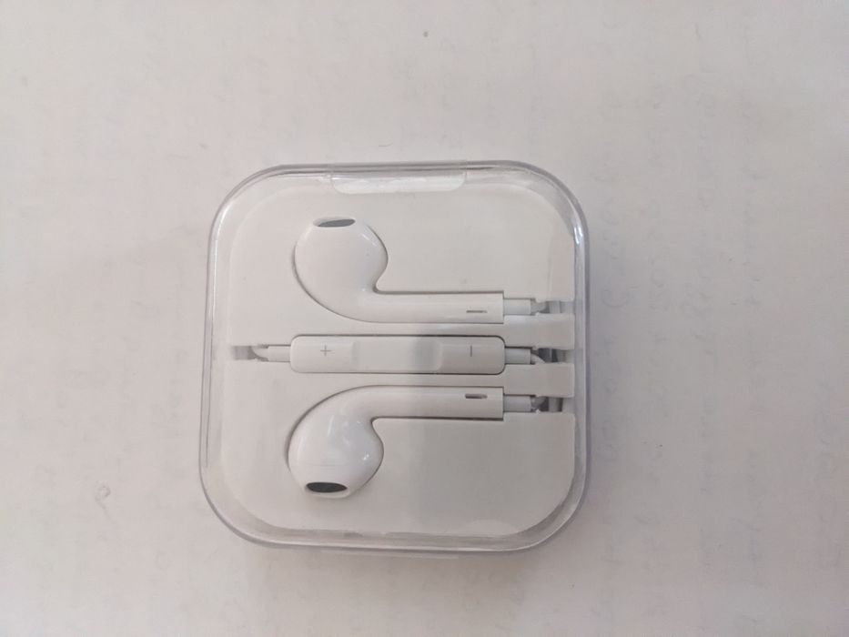 Наушники для телефона