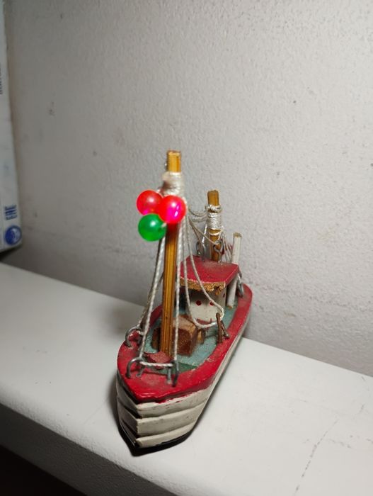 Model miniatura kuter statek rybacki ręczna robota